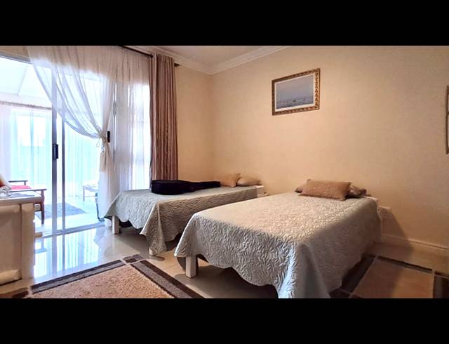 4 BEDROOM HOUSE FOR SALE IN PORT OWEN